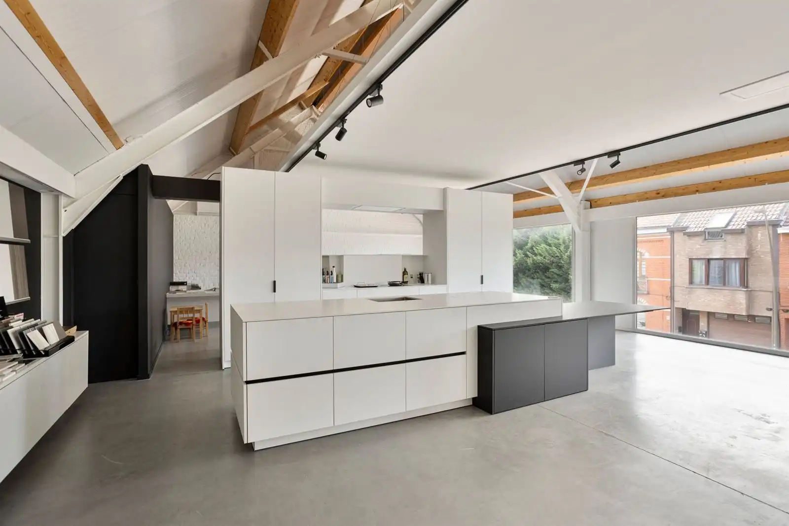 Ruime woning (4slpk) met handelsruimte en magazijn op toplocatie in Halle foto 22