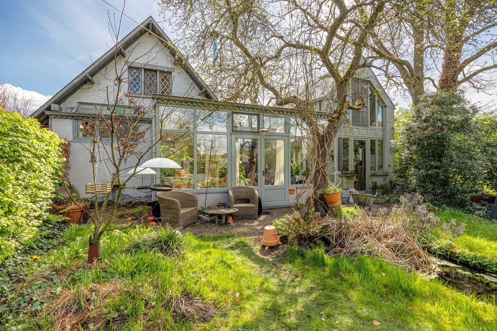 Charmante woning met orangerie en grote, sfeervolle tuin.  foto 29