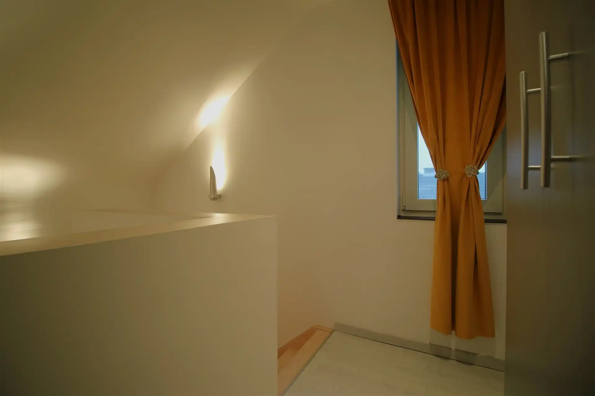 Mooie duplex met terras en parking foto 17