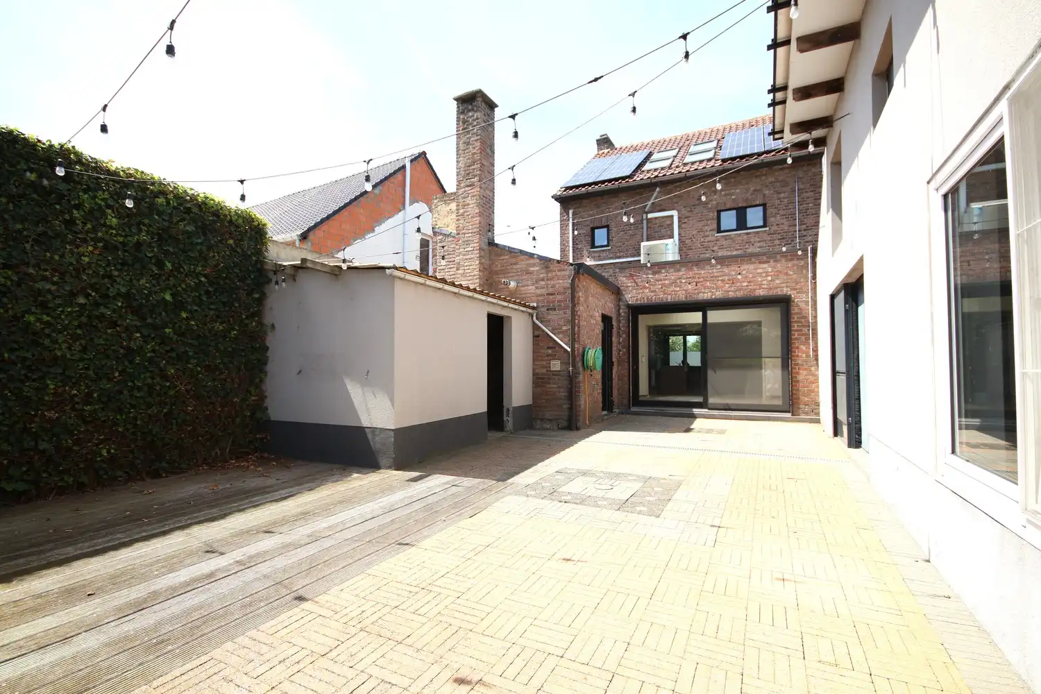 Gunstig gelegen gezinswoning met 4 slaapkamers en prachtige tuin foto 33