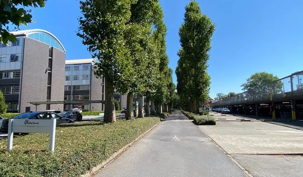 Gerenoveerde kantoren te huur in Axxes Business Park in Merelbeke foto 27