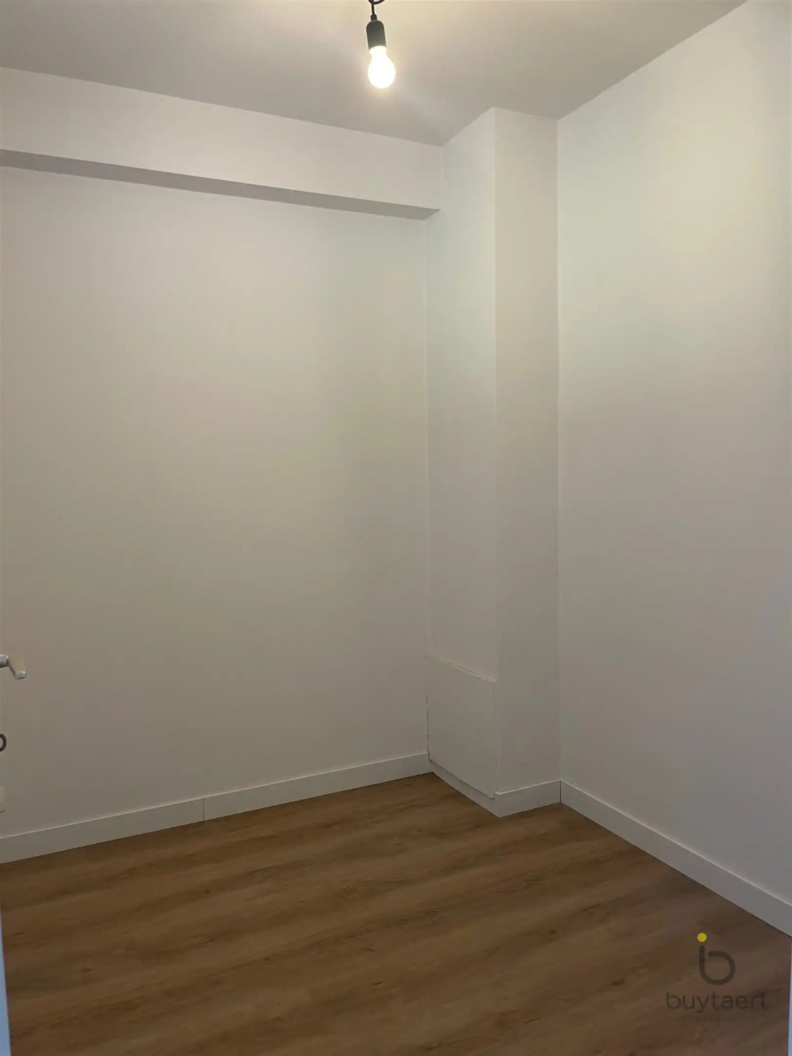 Ideaal gelegen twee (of drie) slaapkamer appartement in het hartje van Brasschaat!  foto 17