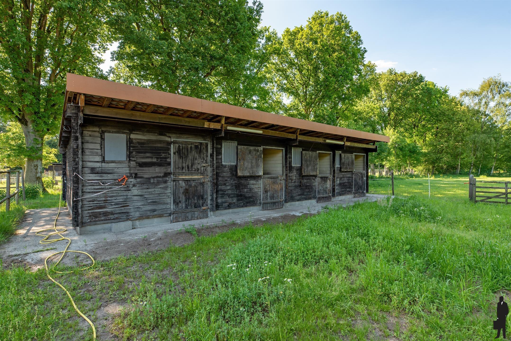 Luxe kangoeroe-villa te Sint-Job met paardenacc. op ca. 1,2 HA! foto 63