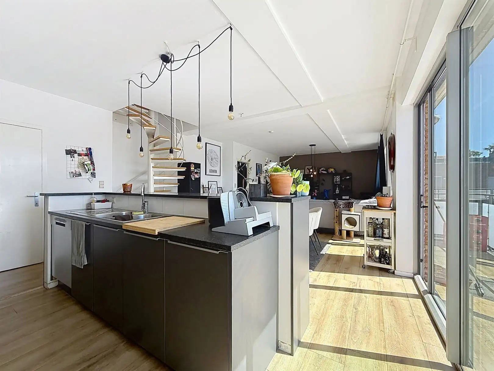 Duplex app, 2 slpks, terrassen, kelder, autostaanplaats foto 13