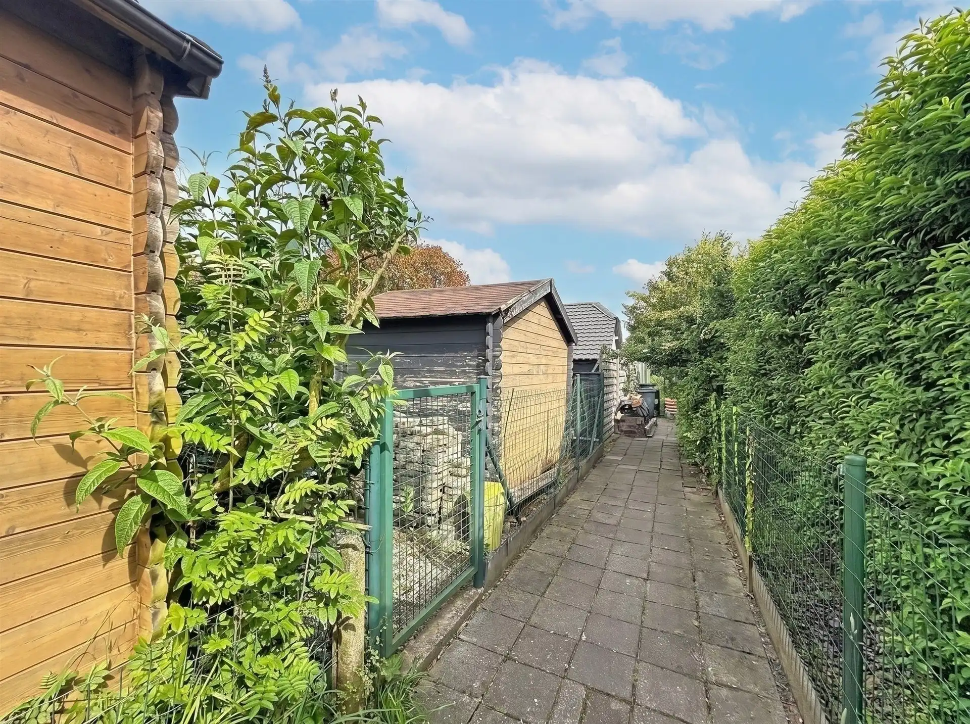 Instapklare woning met halfopen karakter met tuin! foto 19