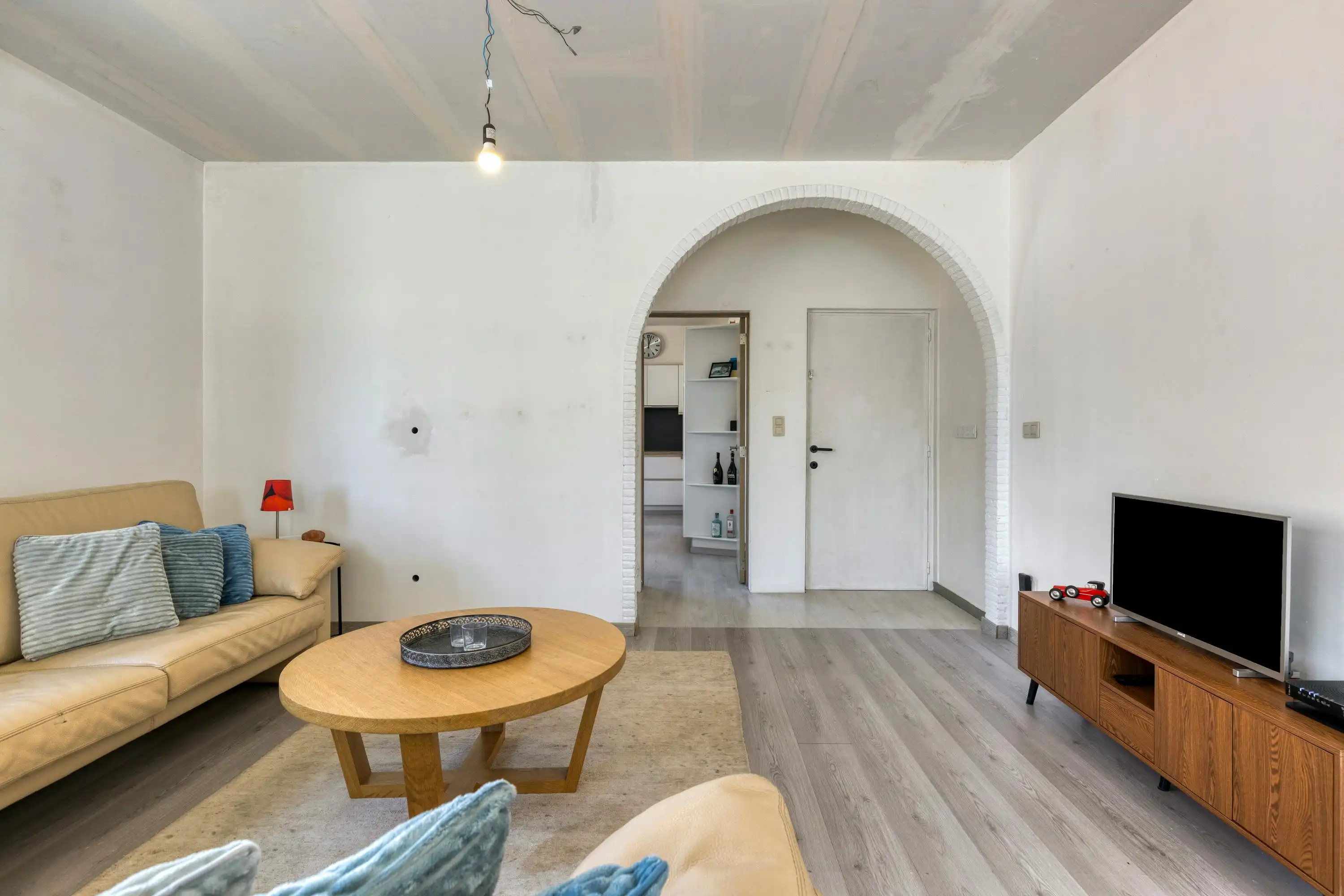 Een charmant huis met gezellige tuin en garage te Roeselare foto 4