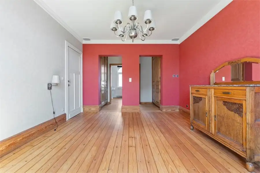 PRACHTIG HERENHUIS MET VEEL CHARME IN HET CENTRUM VAN SINT-TRUIDEN foto 22