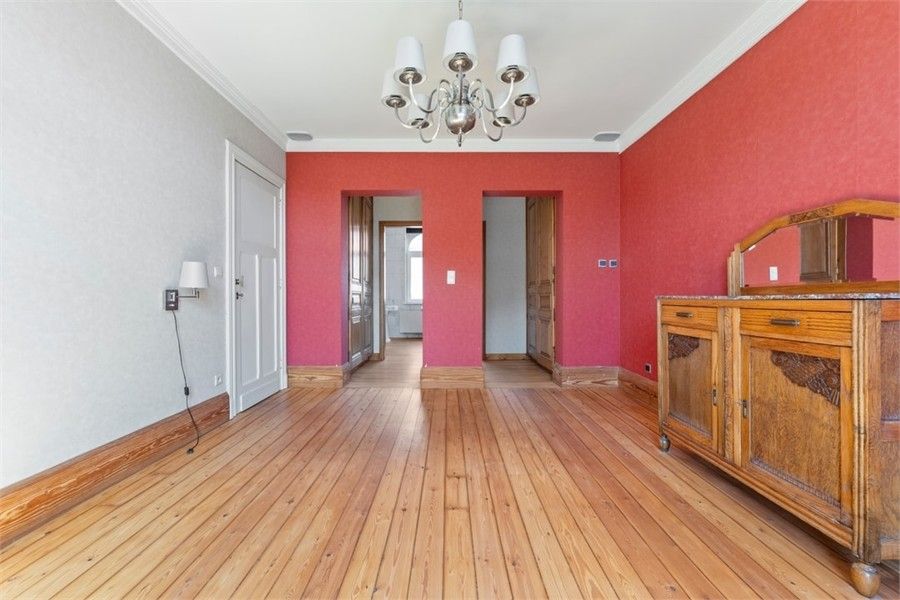 PRACHTIG HERENHUIS MET VEEL CHARME IN HET CENTRUM VAN SINT-TRUIDEN foto 22