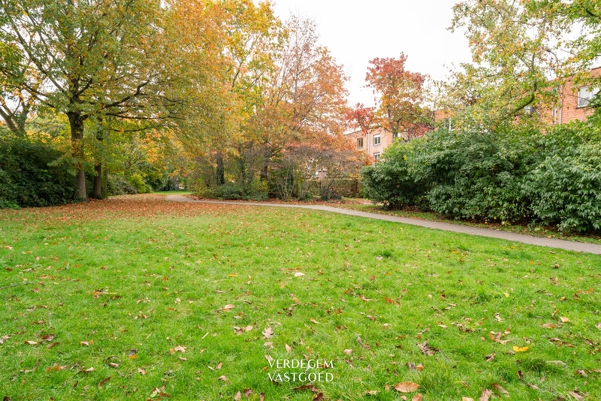 Instapklare gezinswoning met 3+1 slaapkamers op toplocatie in Mariakerke foto 25