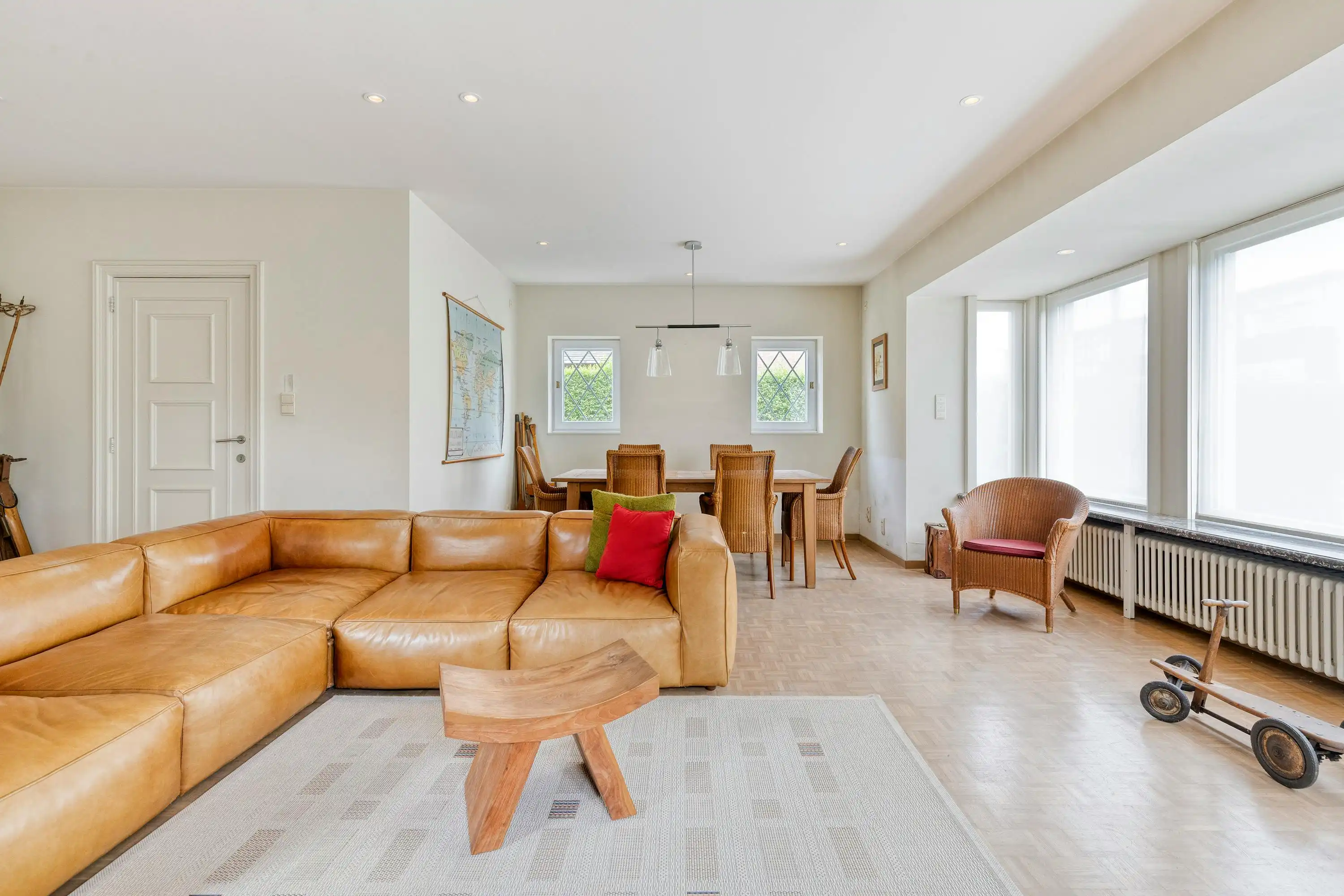 Villa te koop in Roeselare met ruim bijgebouw op 832 m² foto 8