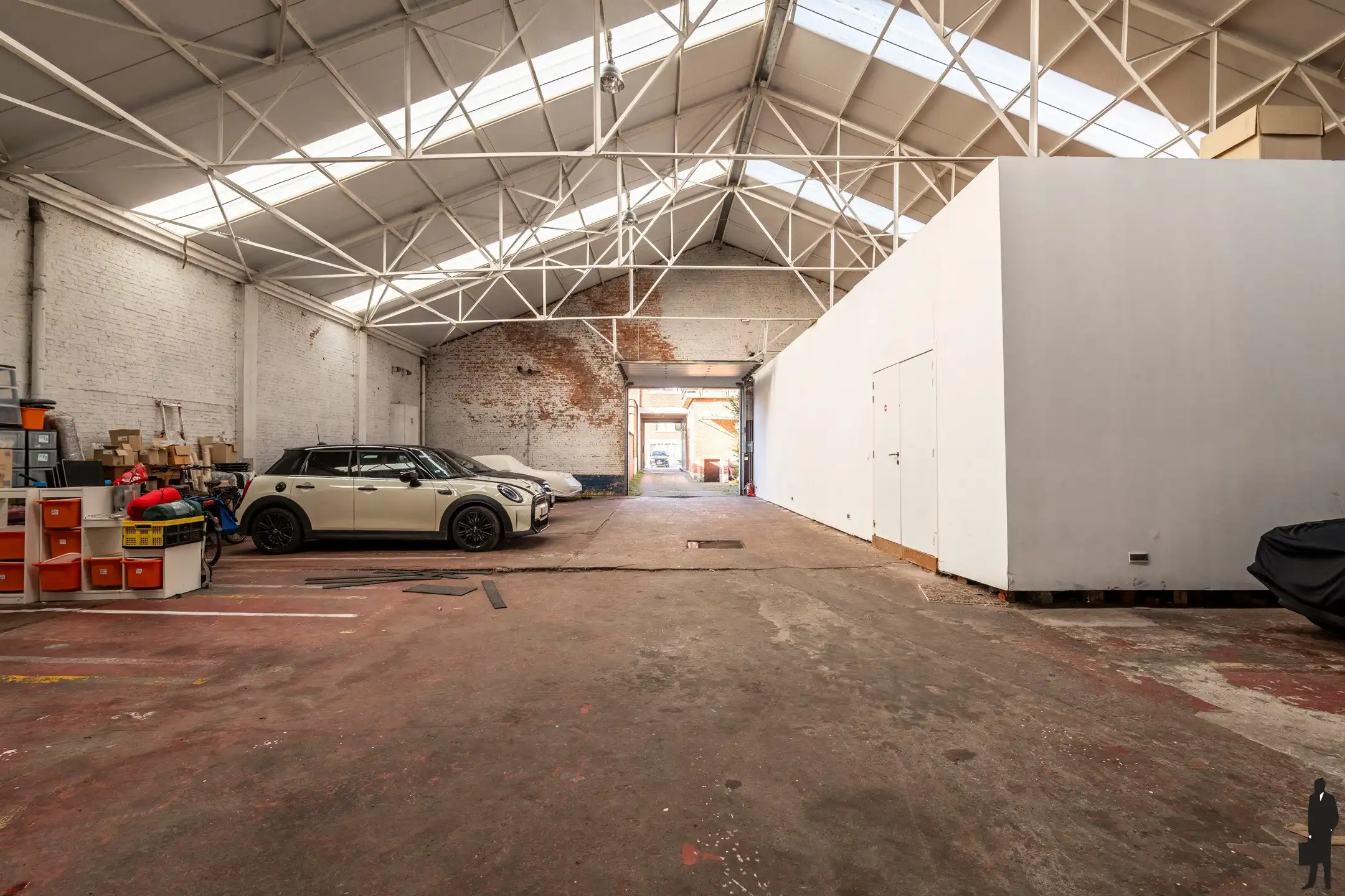 Multifunctionele woning met magazijn en showroom foto 27