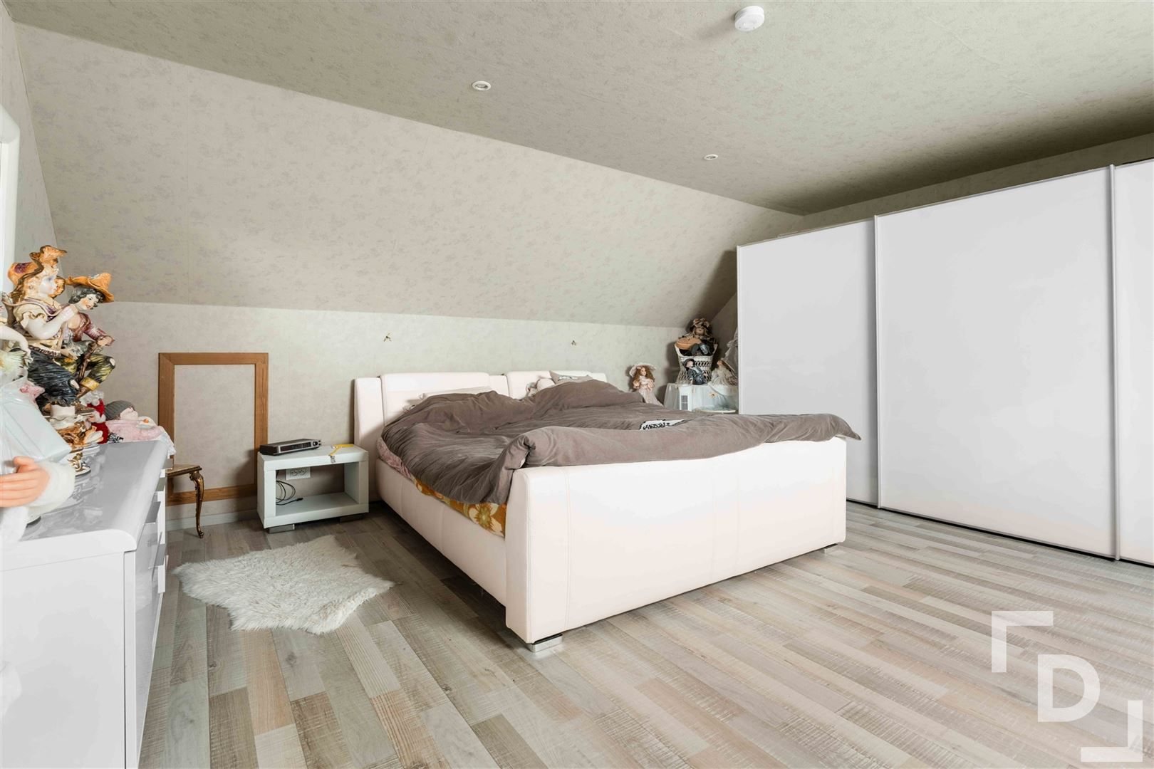 Landelijke alleenstaande woning met verzicht te koop in Houthulst! foto 19