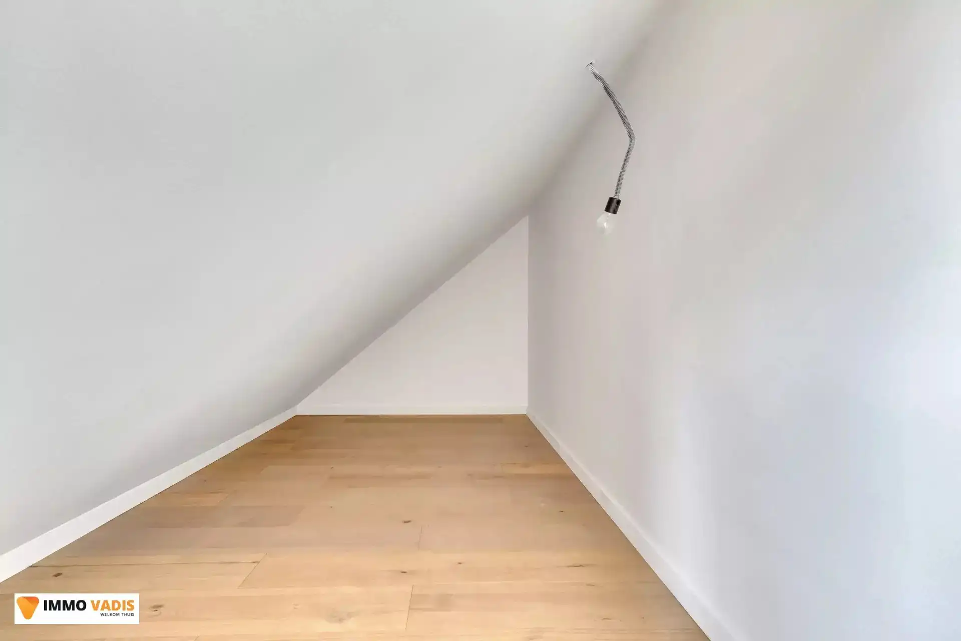 Moderne, energiezuinige woning in groene omgeving foto 19