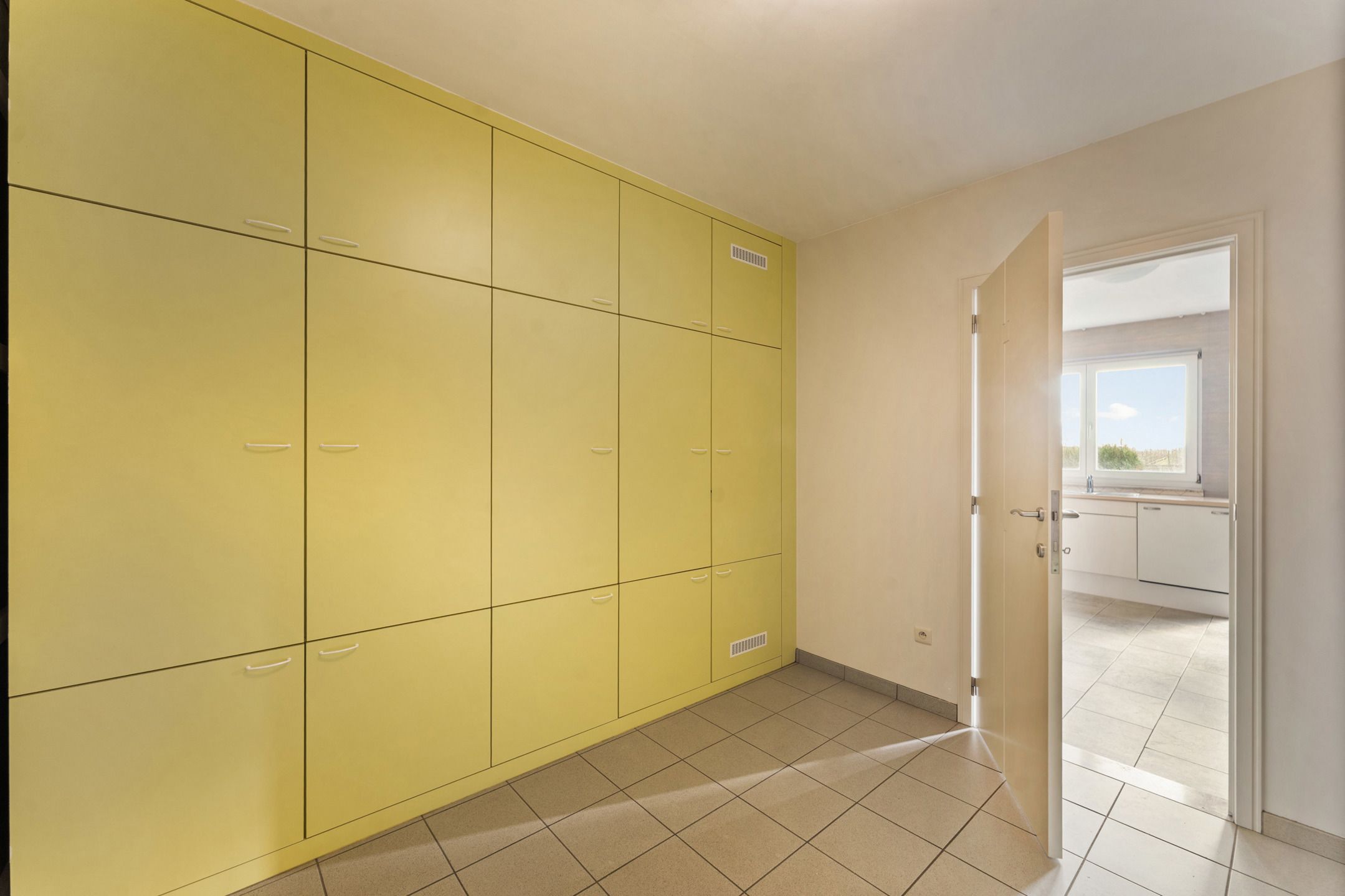 Gelijkvloersapp. met ruime garage te Heukelom foto 12