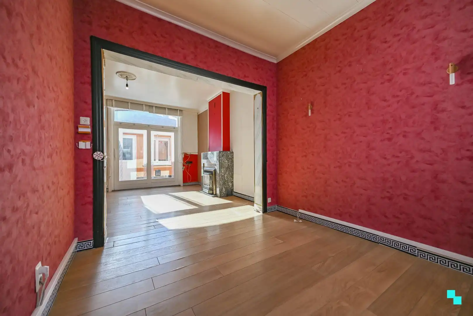 Knusse rijwoning nabij centrum Izegem foto 8