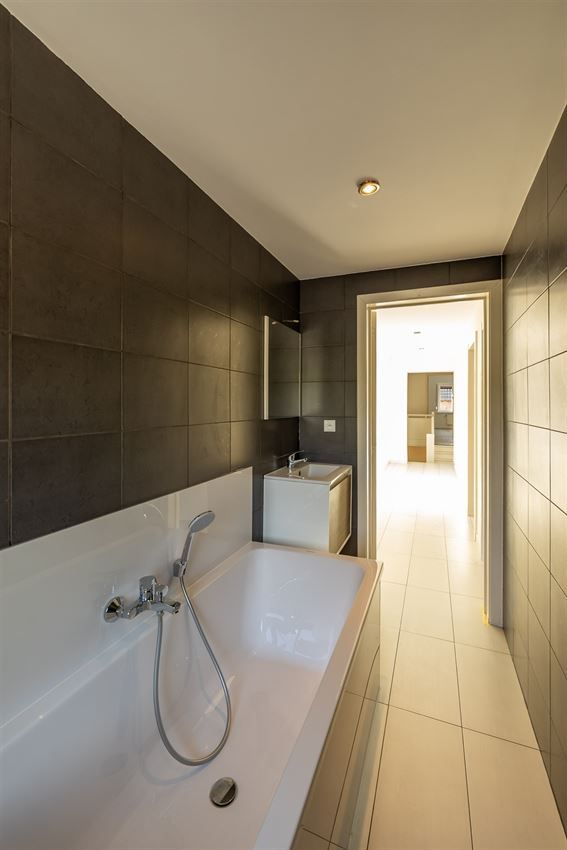 Royale gezinswoning, veel privacy, subliem terras foto 42