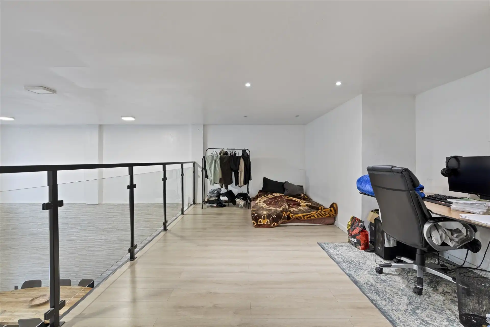 Gerenoveerd handelshuis met 4 tot 6 slaapkamers en zonnige tuin. foto 11