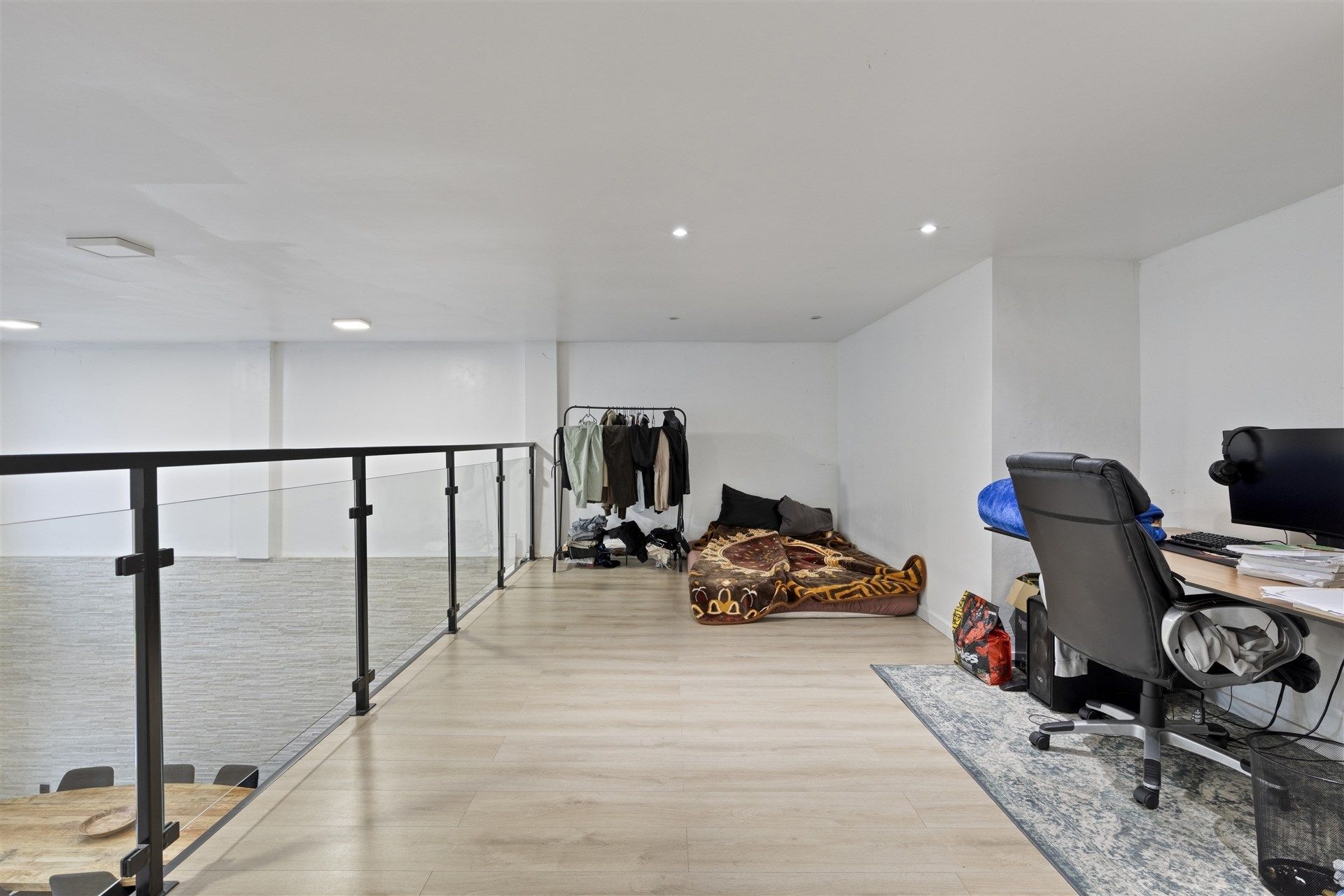 Gerenoveerd handelshuis met 4 tot 6 slaapkamers en zonnige tuin. foto 11