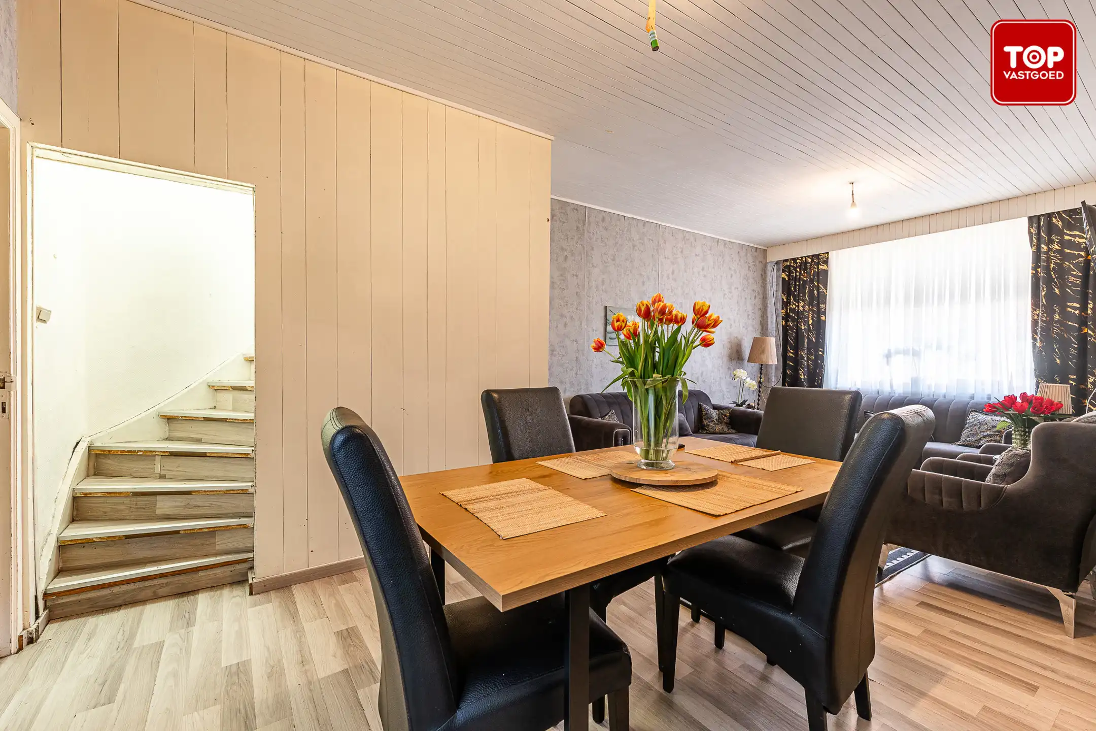 Op te frissen HOB met 2 slaapkamers en tuin foto 5