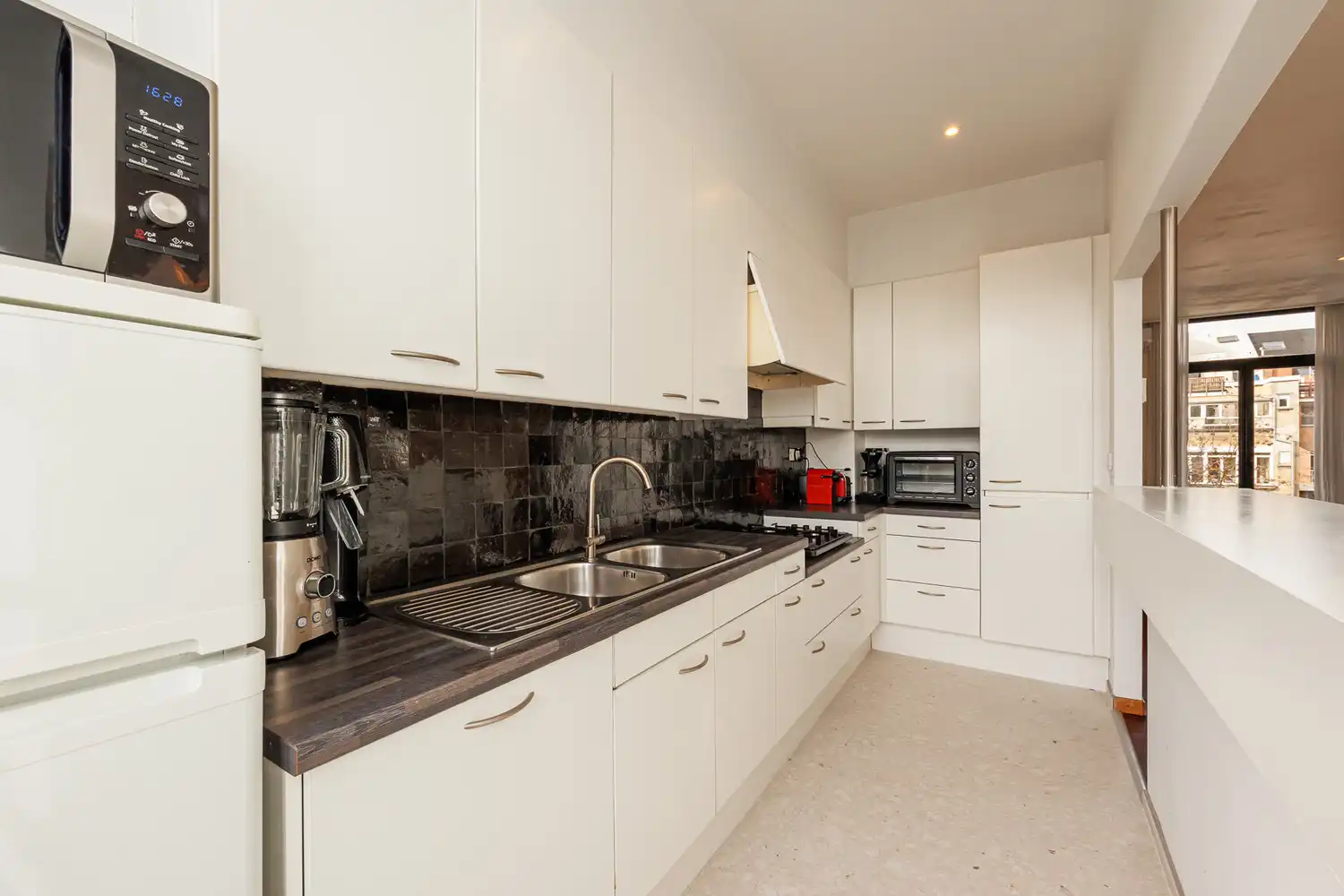 Instapklaar duplex-appartement op toplocatie aan den Bell op het Zuid te Antwerpen foto 8