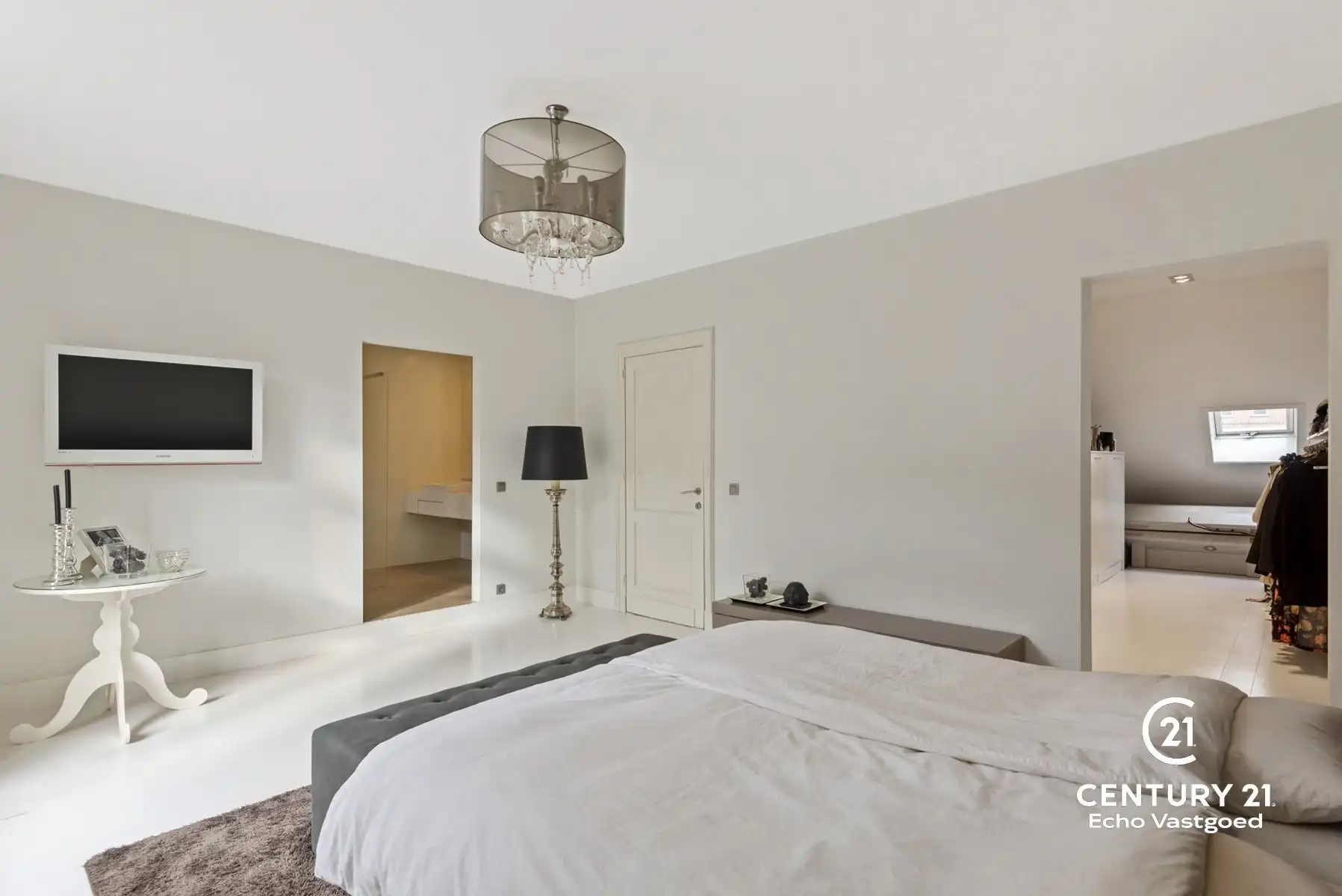 Groot handelspand met luxe duplexappartement en grote garage foto 22