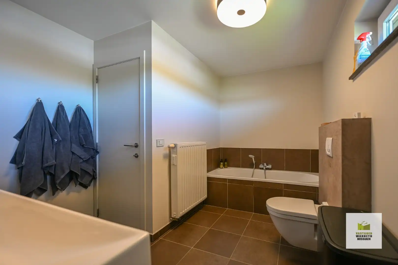 Energiezuinige alleenstaande woning met 5 slaapkamers op rustige ligging. foto 23