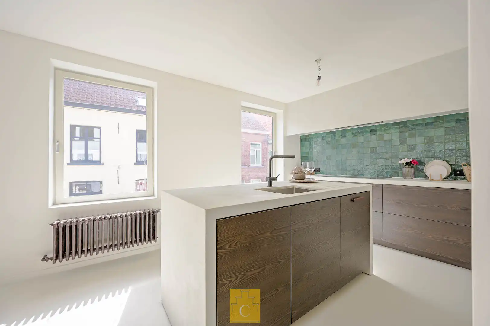 hippe eigentijds gerenoveerde hoekwoning met 2 garages en zonnige stadstuin in de gegeerde Sint-Annawijk foto 9