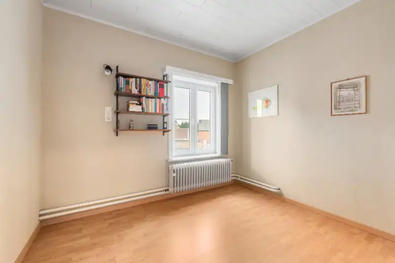 Charmante Open Bebouwing - 4 slpkmrs, ruime oprit en meer dan 150 m² opslagruimte! foto 8