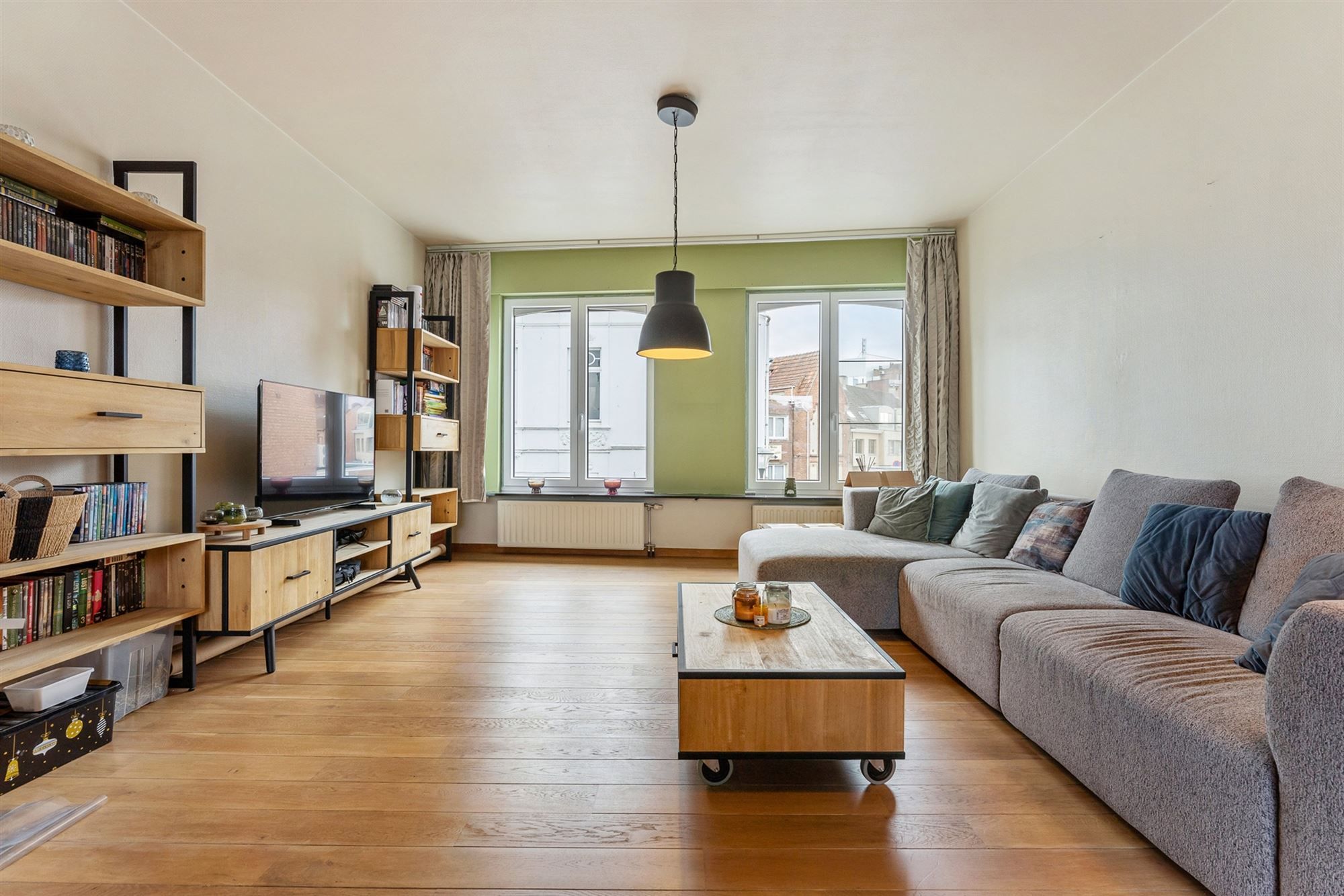 PERFECT ONDERHOUDEN DUPLEX APPARTEMENT (157M²) MET 3 SLAAPKAMERS EN RUIM TERRAS TE HERENTALS CENTRUM foto 3