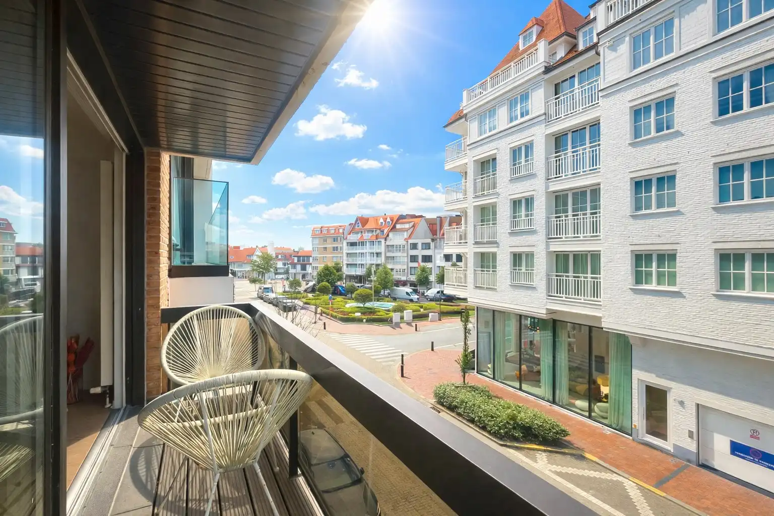 Gemeubeld appartement op de Kustlaan te Knokke foto 2