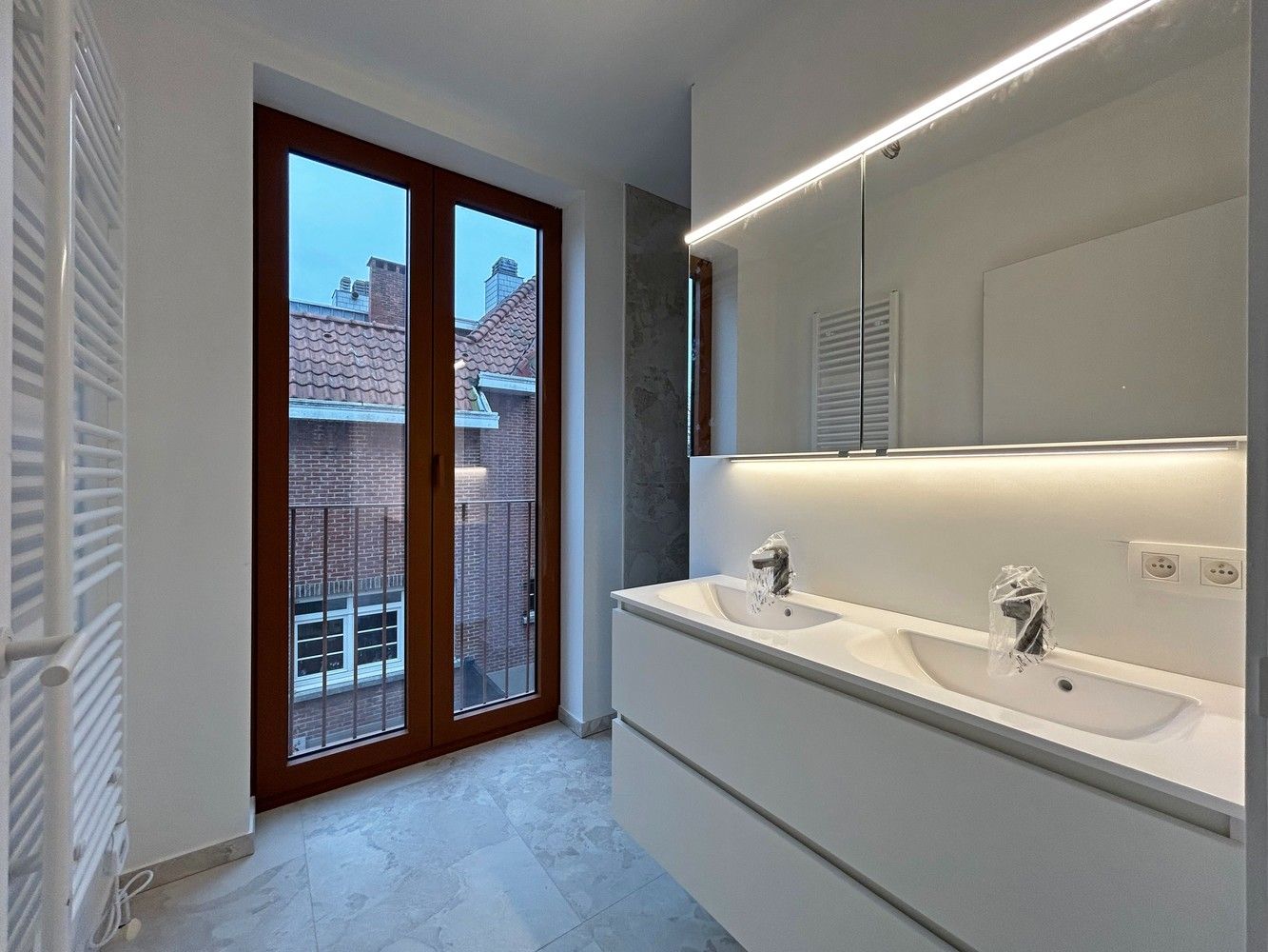 Lichtrijk en energiezuinig appartement met terras in Residentie Bo foto 8