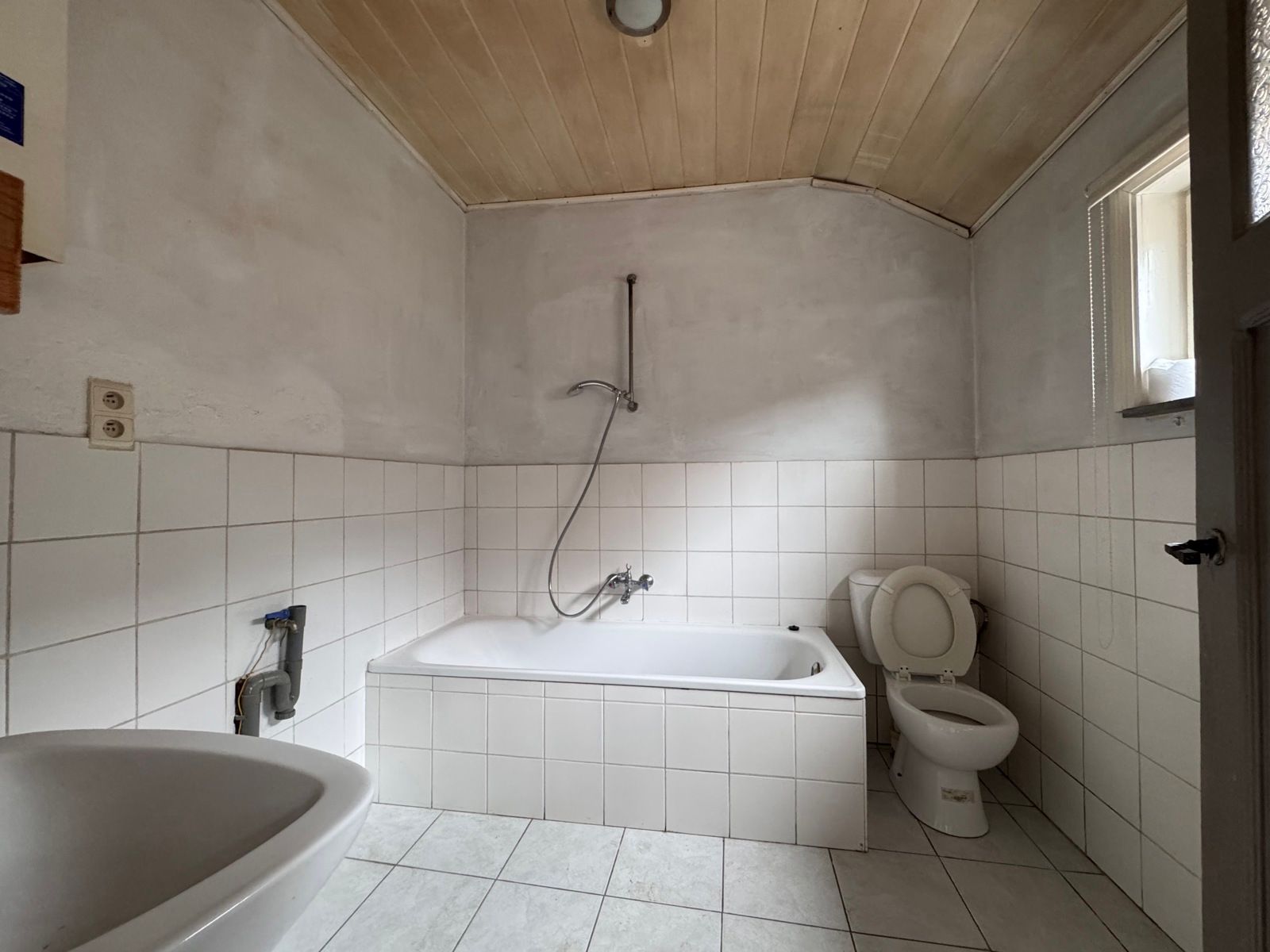 Gezellige woning met tuin TE HUUR  foto 17