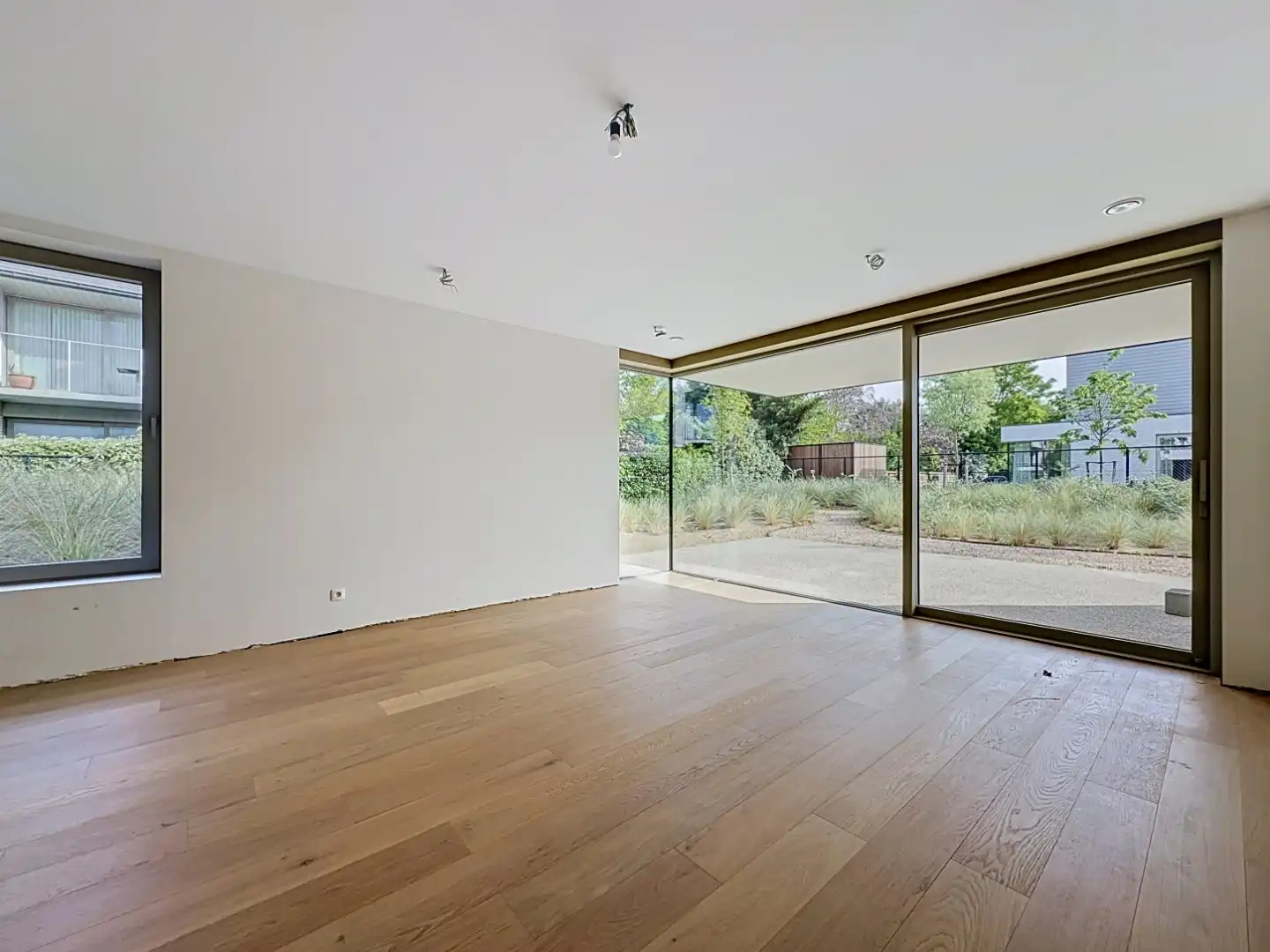 Gelijkvloers nieuwbouw appartement te Sint-Idesbald. foto 2