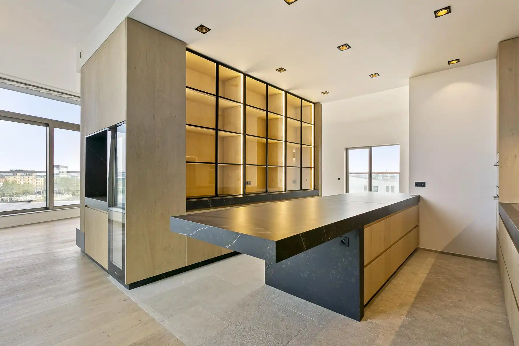 ANTWERPEN-ZUID - Luxueuze penthouse met riant terras en royale parkingfaciliteit foto 5