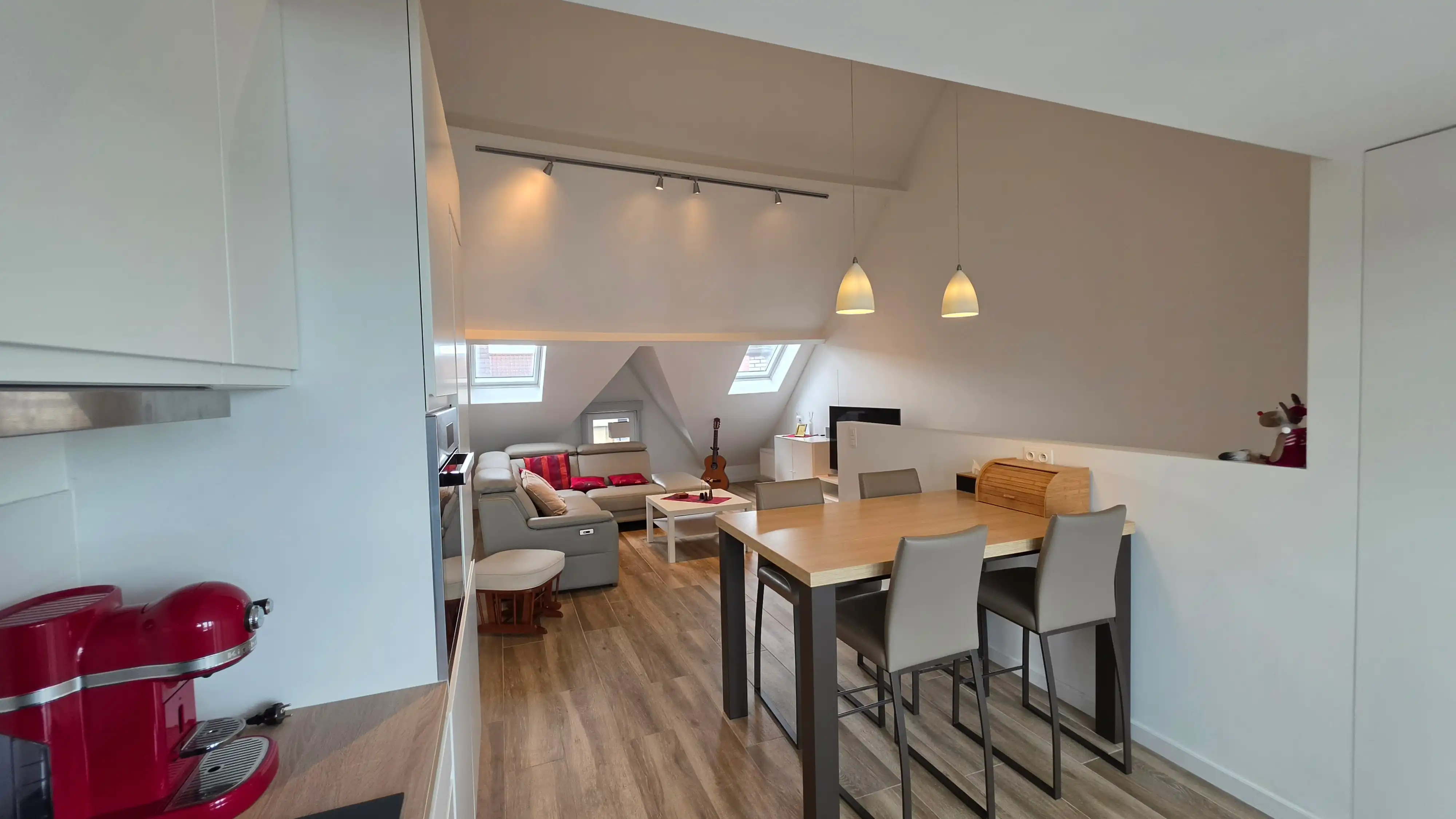 Luxueus twee slaapkamer app, terras, bureel, unieke ligging foto 21