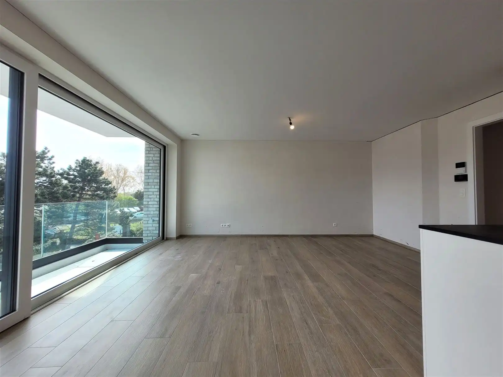 Ongemeubeld nieuwbouwappartement met 2 slaapkamers foto 9