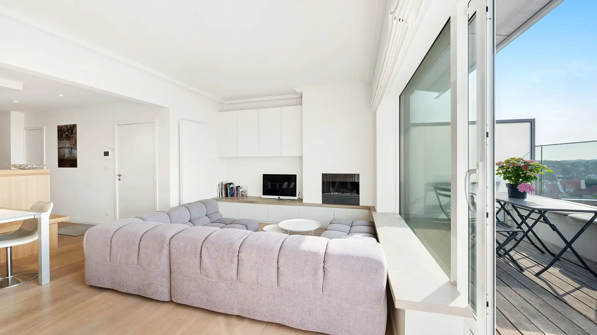 Ruim appartement 3 slaapkamers met zonnig terras te Zoute. foto 8