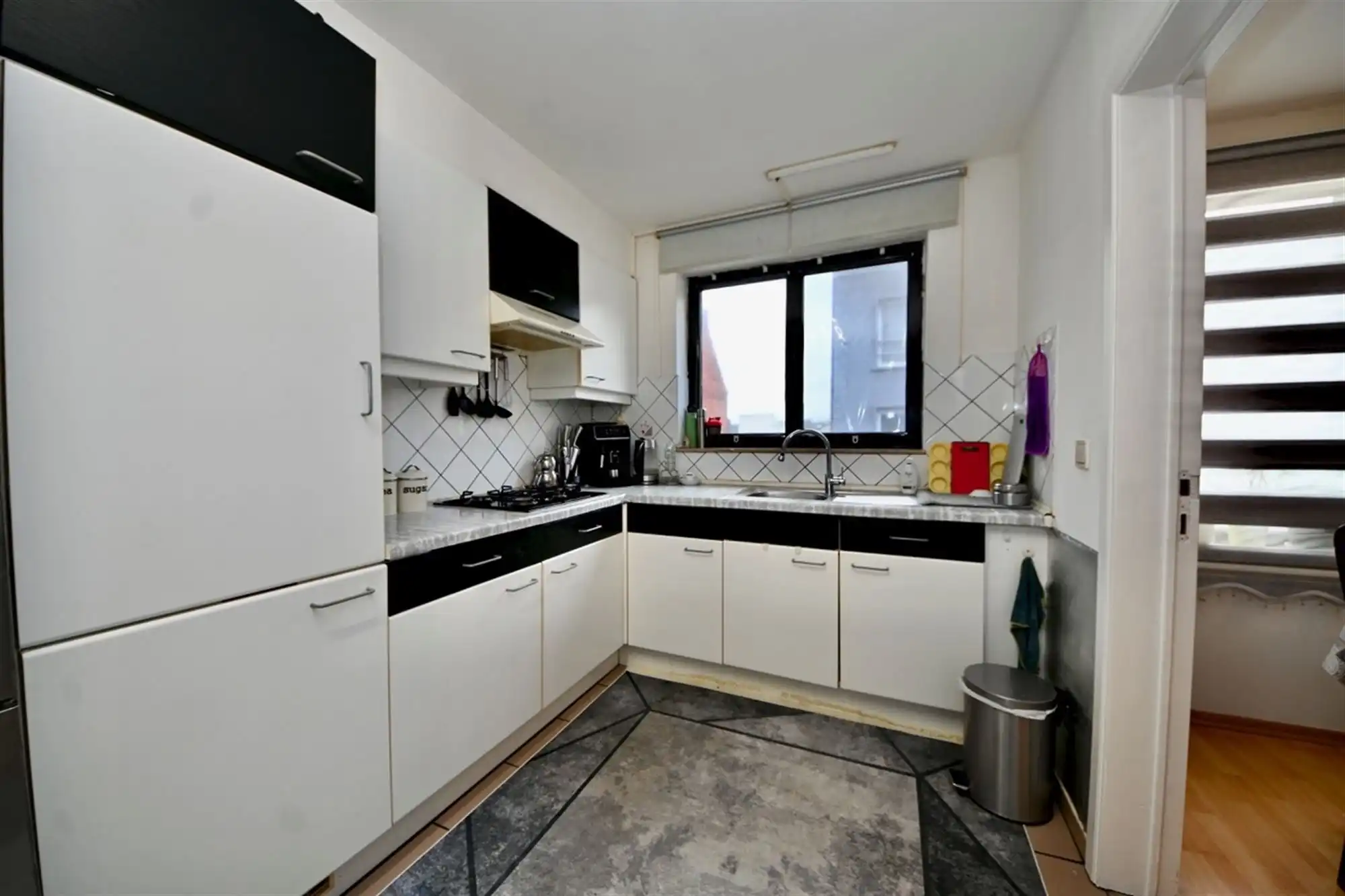 Instapklaar appartement met 3 slaapkamers en garage. foto 8