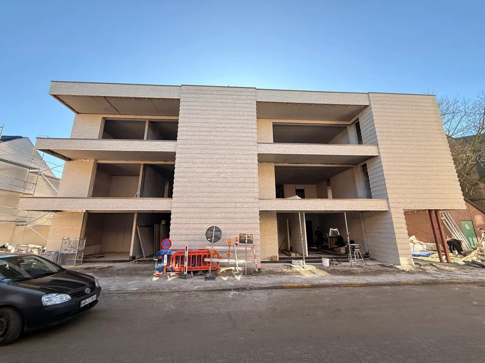 Riva - app. 0205 op tweede verdieping met terras foto {{pictureIndex}}