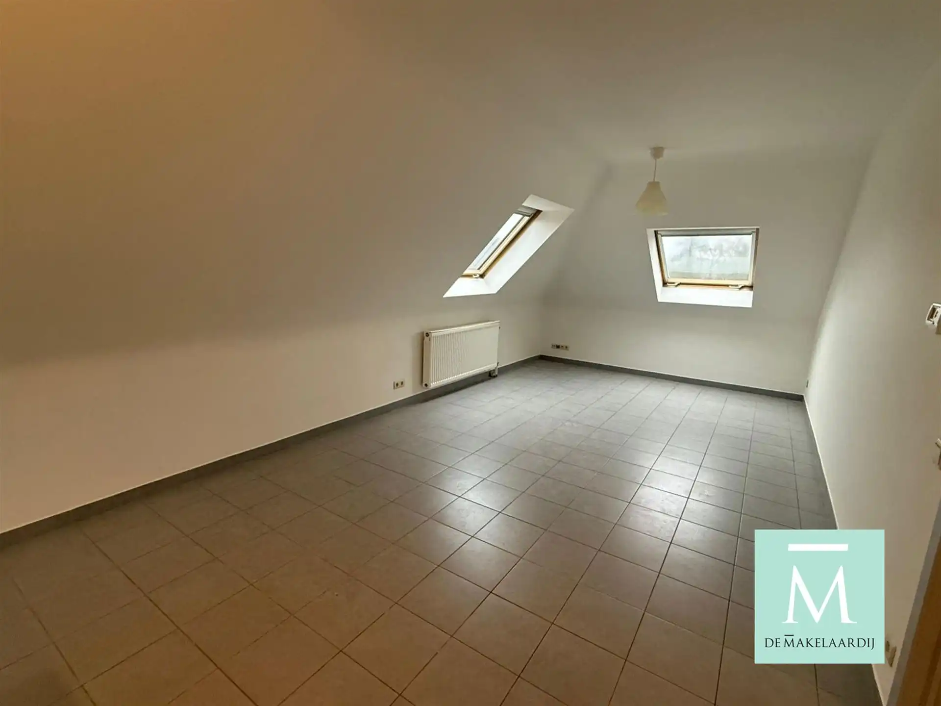 Ruim appartement in karaktervol herenhuis foto 3