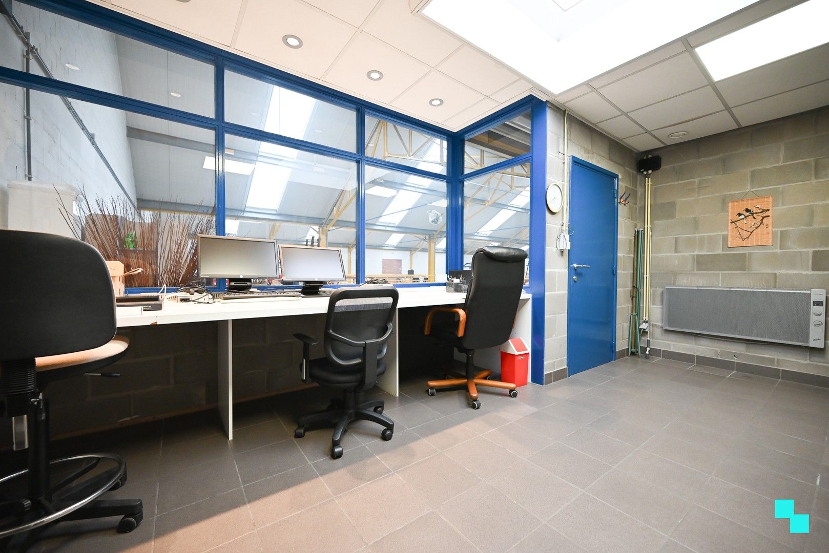 Magazijn van ca. 272 m² in het centrum van Izegem foto 11