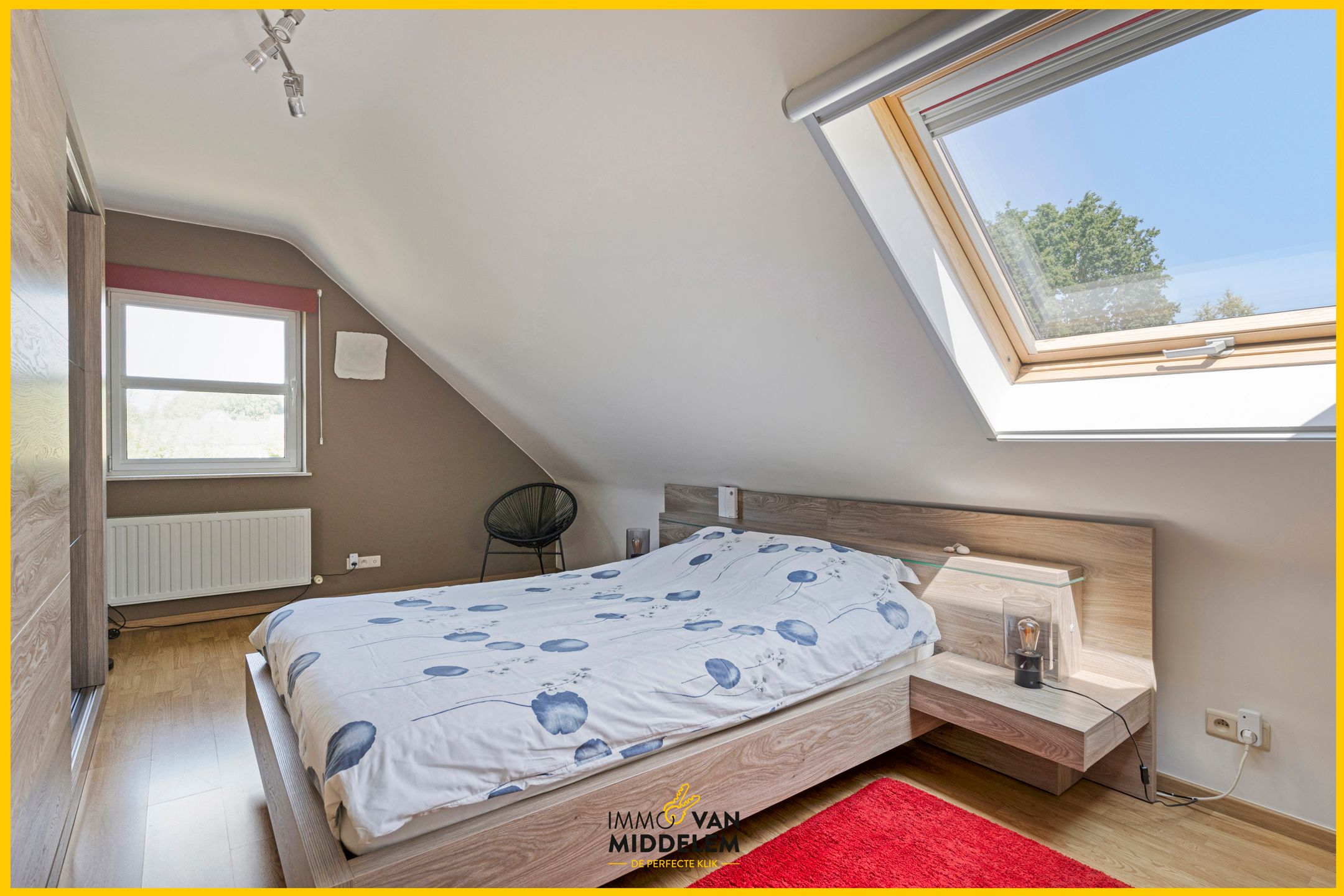 INSTAPKLARE WONING MET 4 KAMERS, ZWEMBAD, GARAGE EN TUIN foto 13