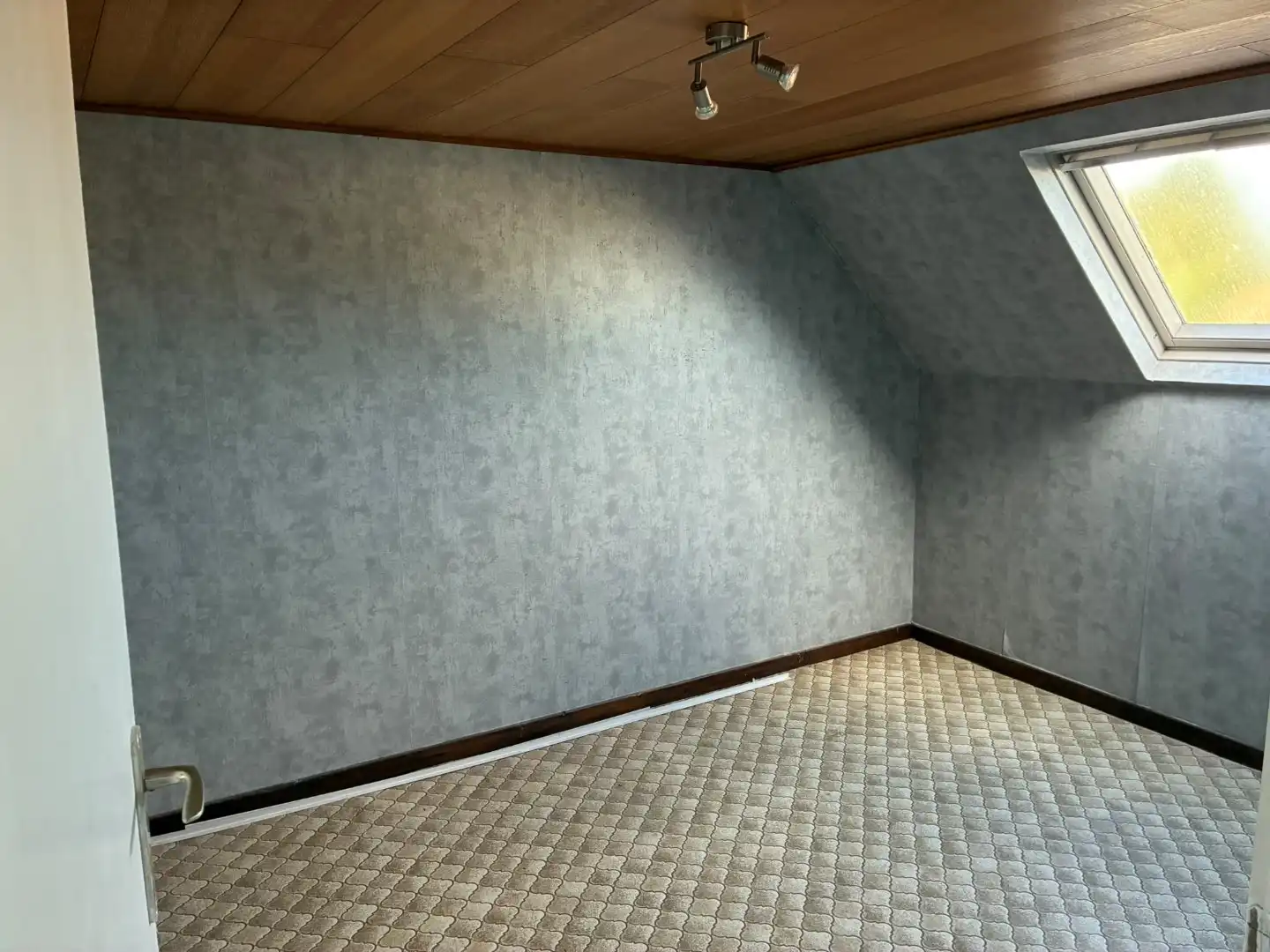 Woning met 2 slaapkamers en ruime veranda in de vijfwegen! foto 7