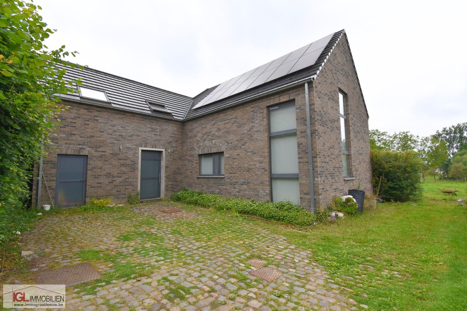 Volledig gerenoveerde en smaakvol ingerichte hoeve met uitzicht op de Pajotse velden foto {{pictureIndex}}