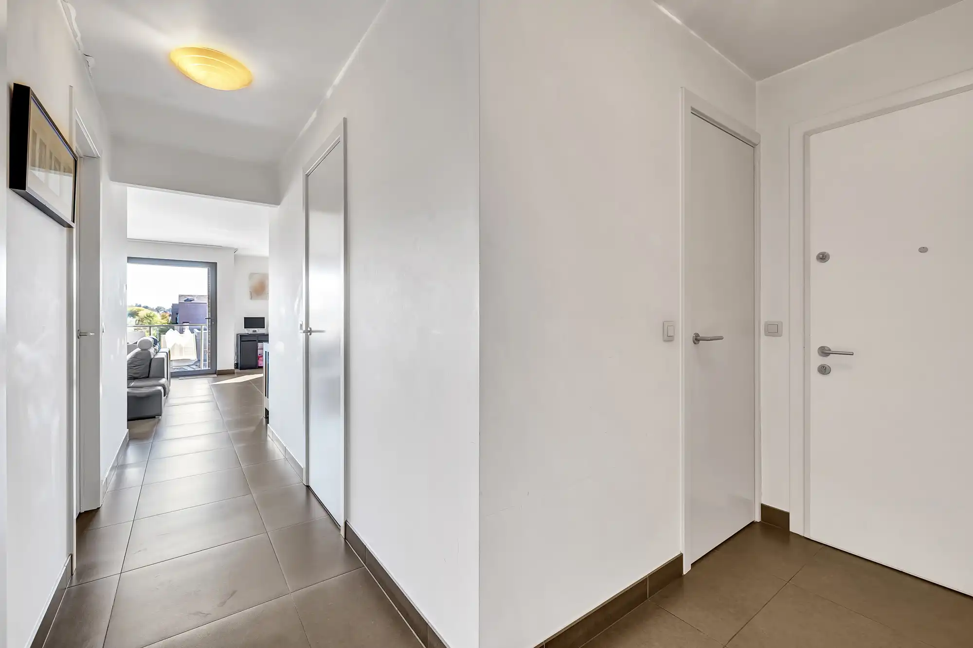 Ruim 2-slaapkamer app met staanplaats in centrum Ninove foto 3