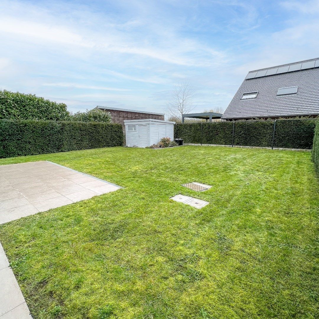 Prachtige en ruime woning met garage en tuin te huur in centrum van Zandvoorde. foto 18