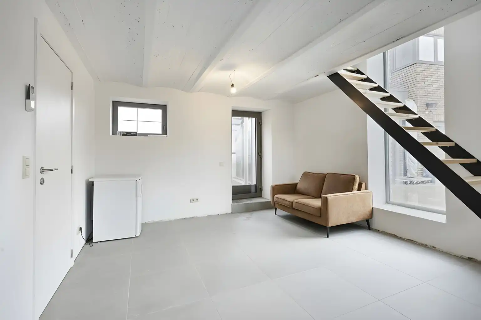 INSTAPKLARE WONING MET BIJGEBOUW EN RUIME GARAGE/LOODS  foto 20