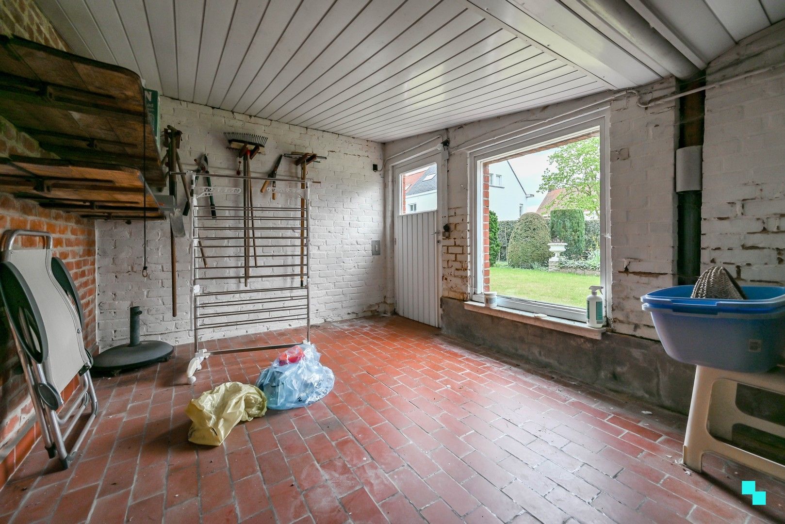 Charmante woning met prachtige tuin en drie slaapkamers te Izegem foto 29