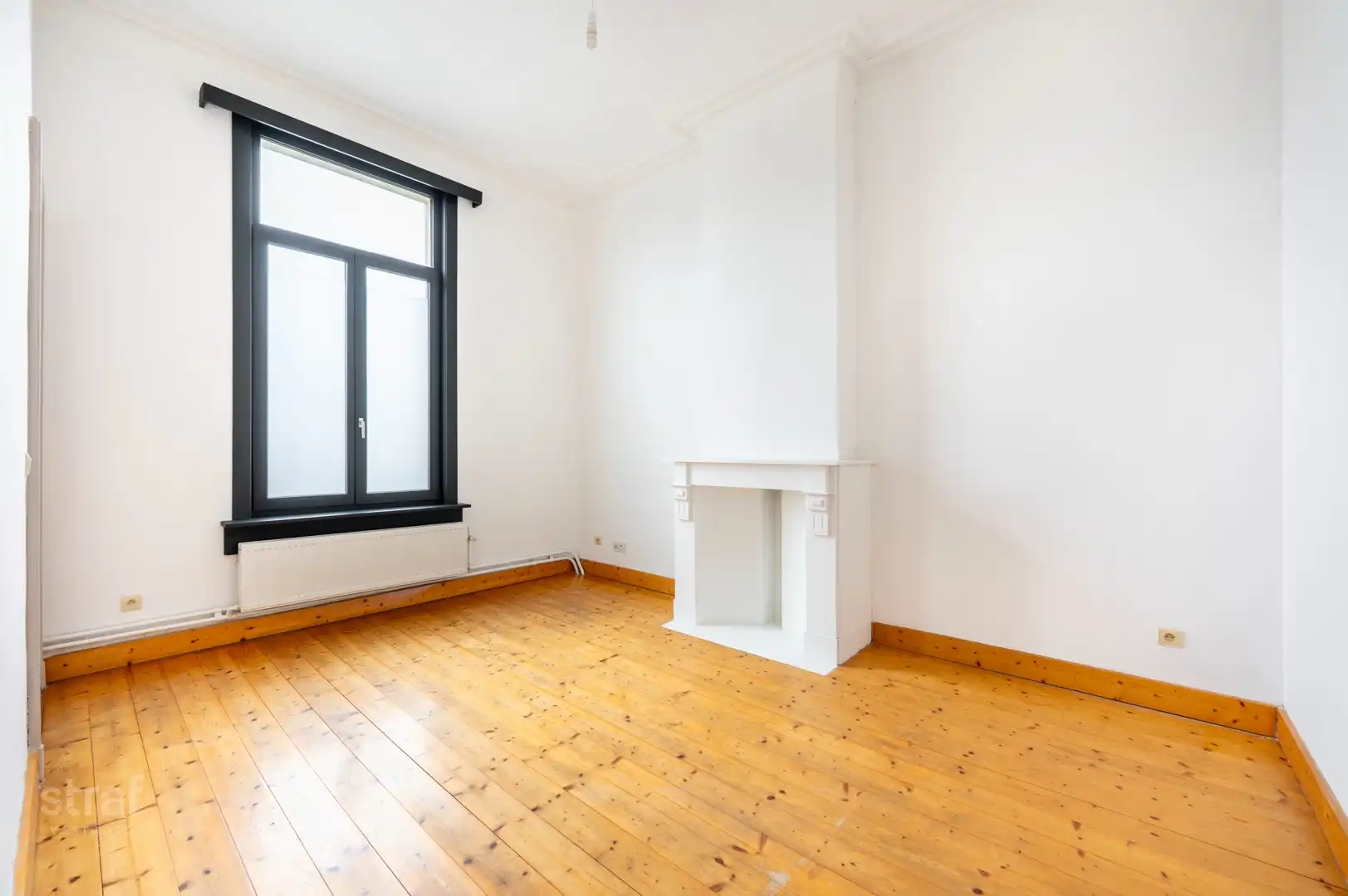 Klassevol Herenhuis met 6 slaapkamers met grote zonnige tuin foto 21
