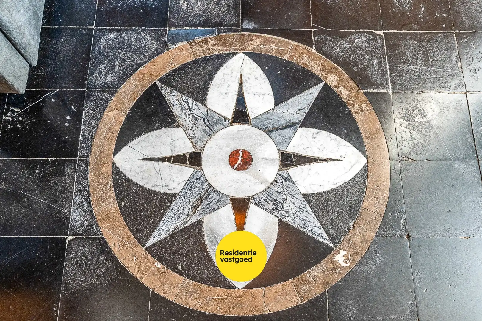 Karaktervol eigendom op ruim perceel te Alveringem. foto 12